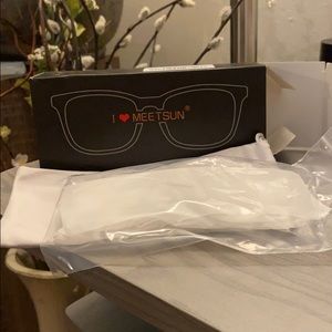 Blue light blocker glasses